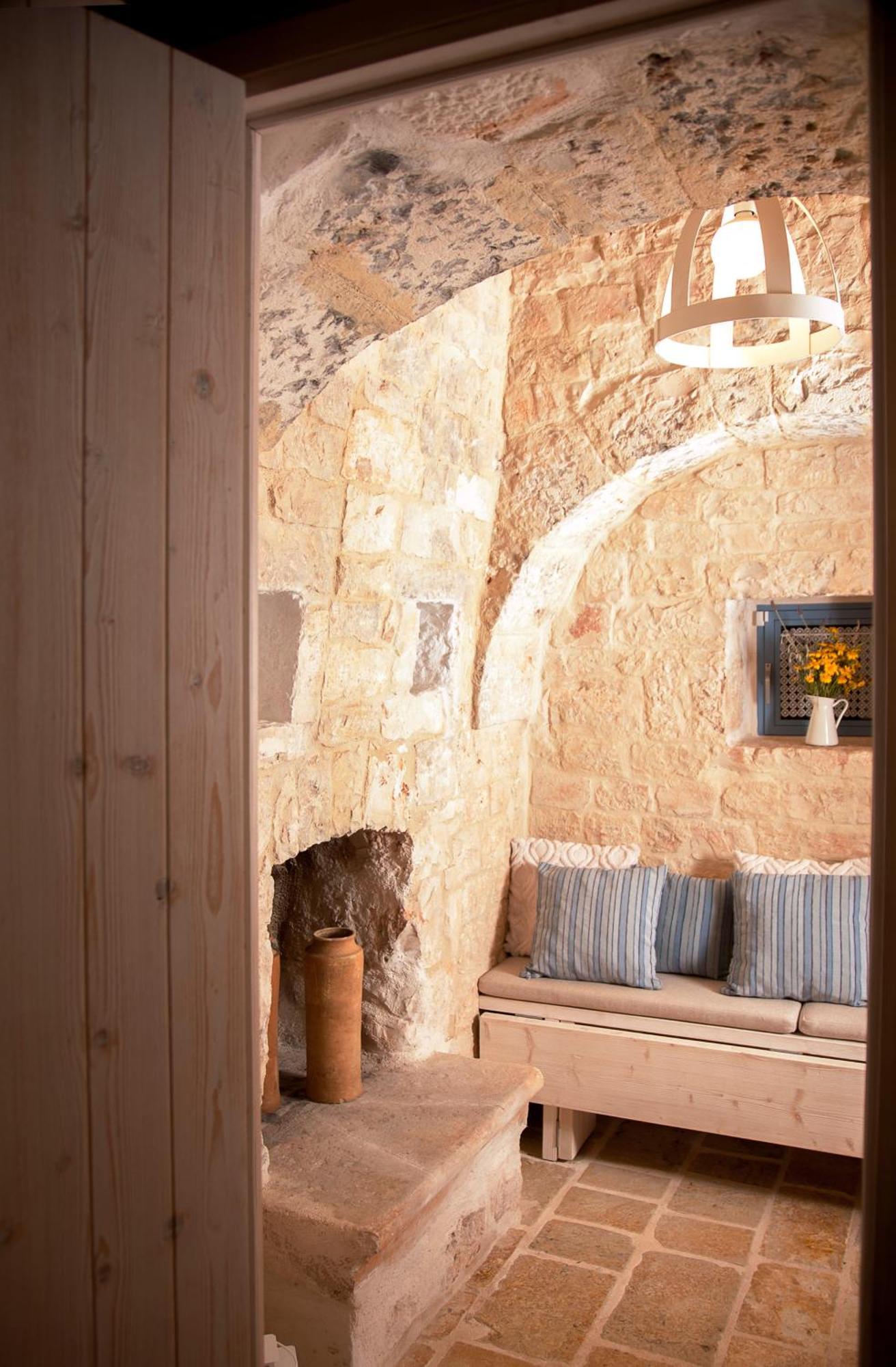 Trulli Alla Controra 孔韦尔萨诺 外观 照片